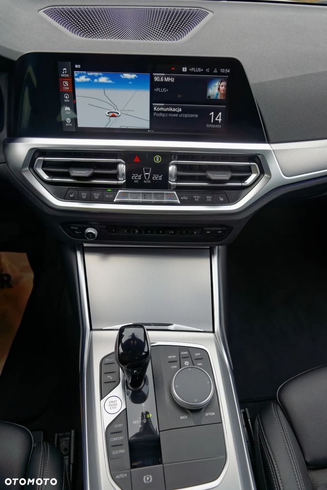 BMW Seria 3 320d Sport Line Shadow - 7