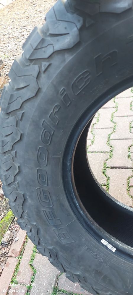 Opony 285, 70, R17  AT - 3