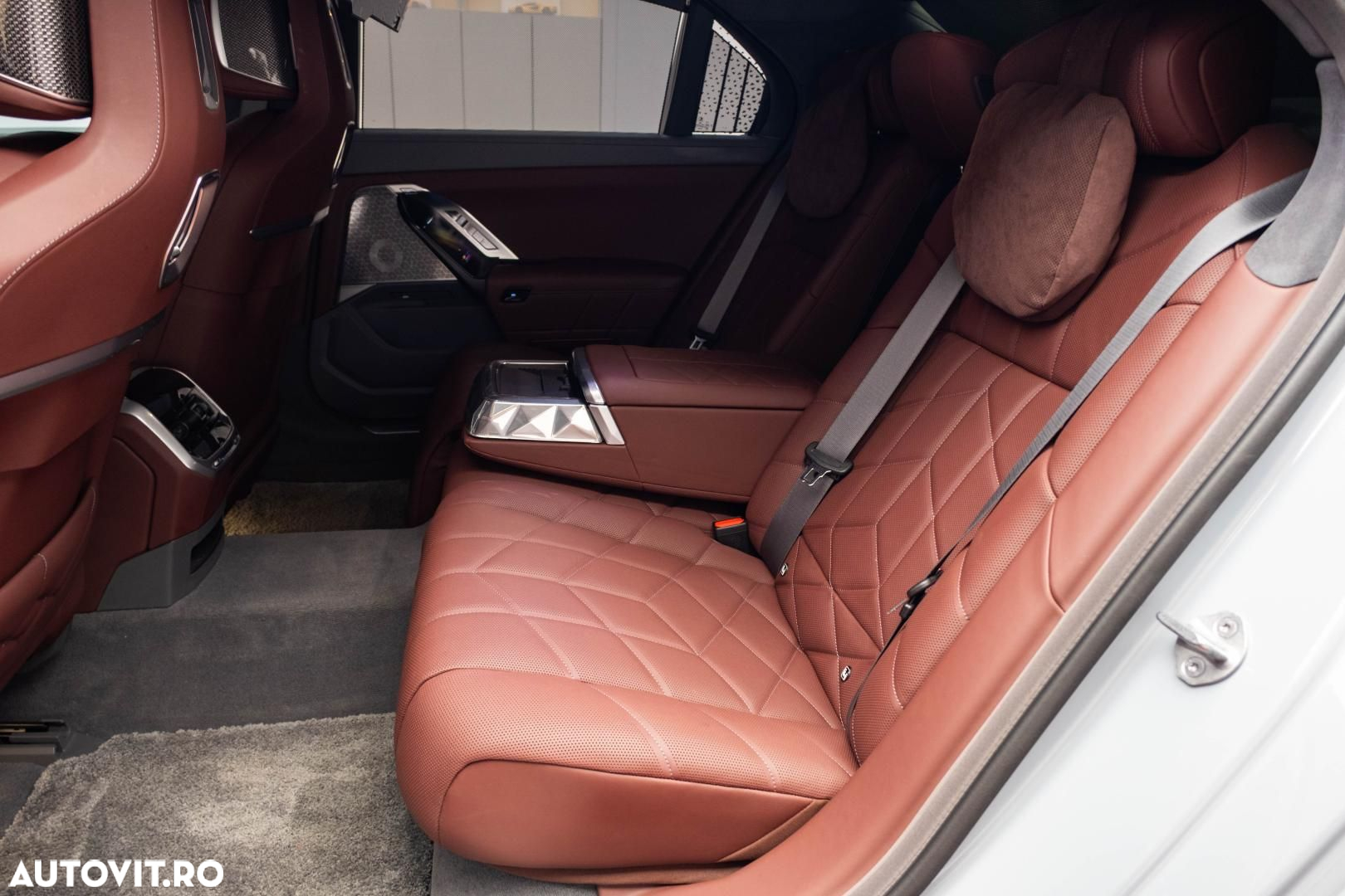 BMW Seria 7 - 10