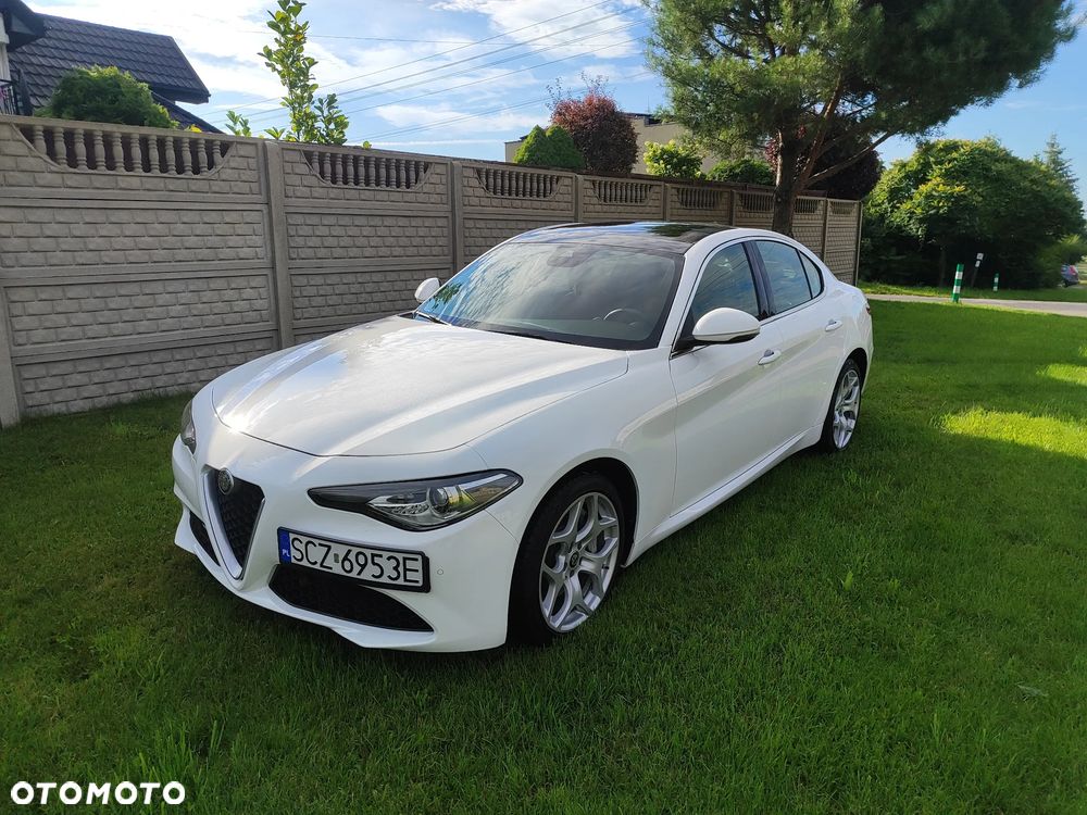 Alfa Romeo Giulia 2.0 Turbo 16V AT8-Q4 Ti - 1