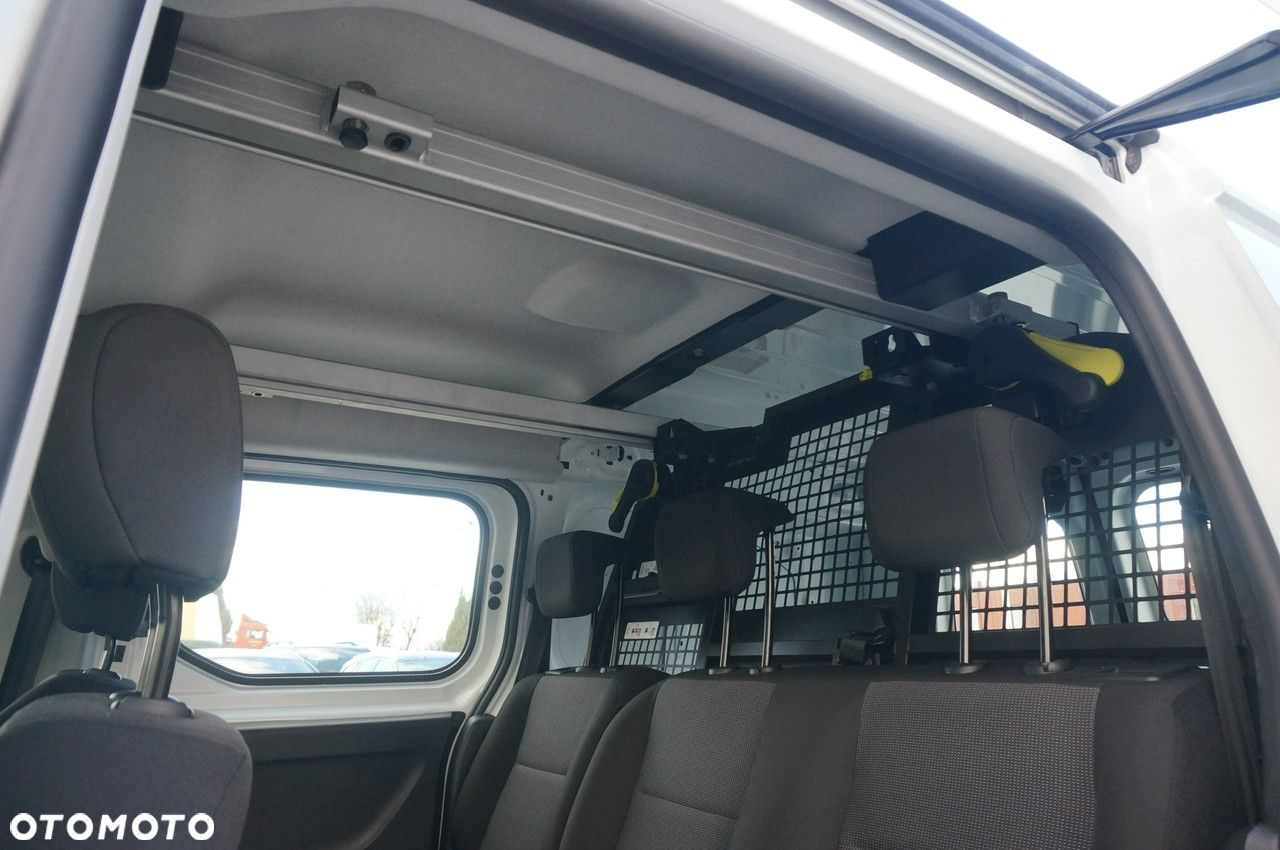 Opel Combo Cargo XL 1.5 CDTI 2,4t (bryg.) - 27