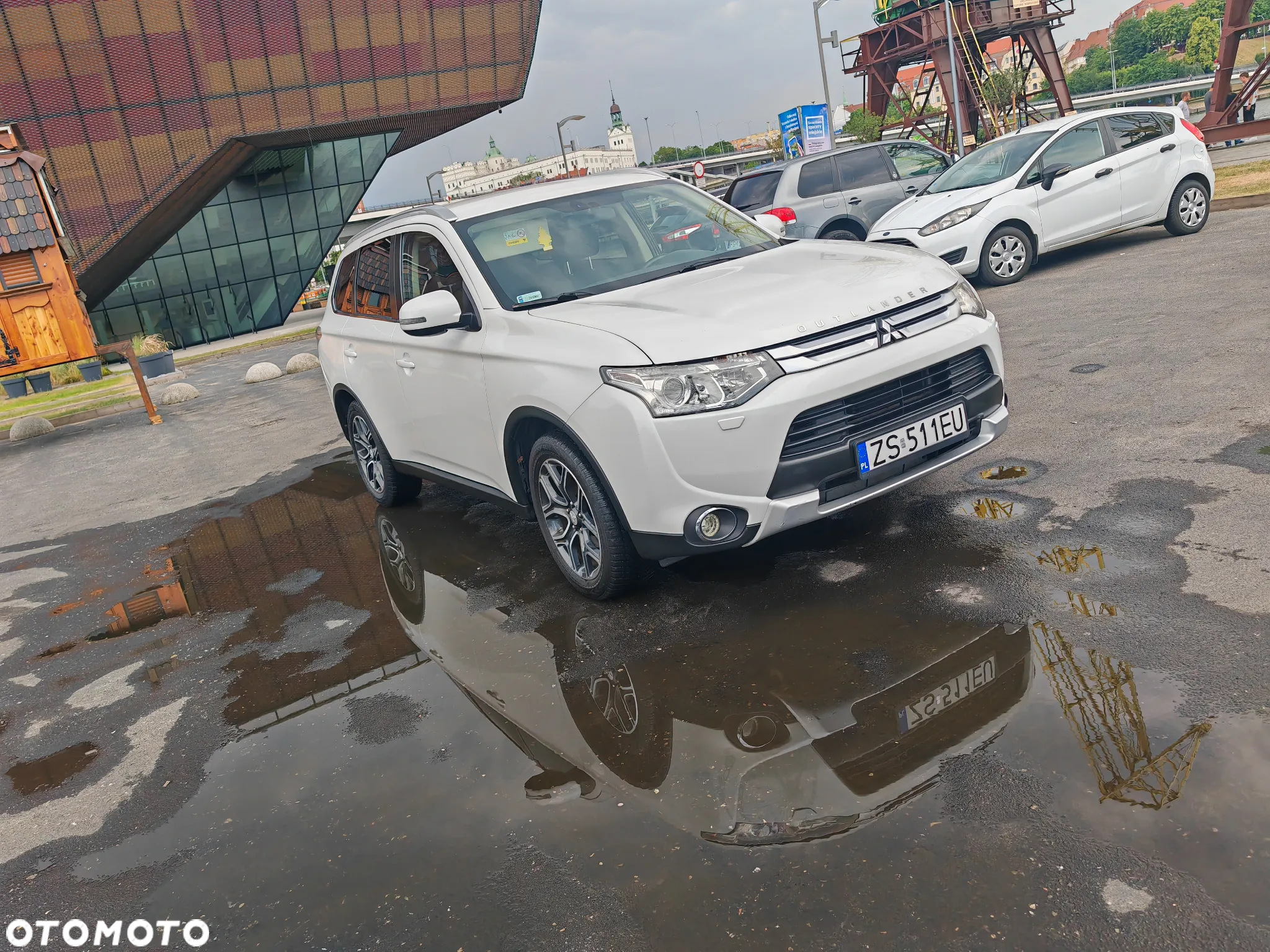 Mitsubishi Outlander 2.0 Instyle + 4WD CVT - 3