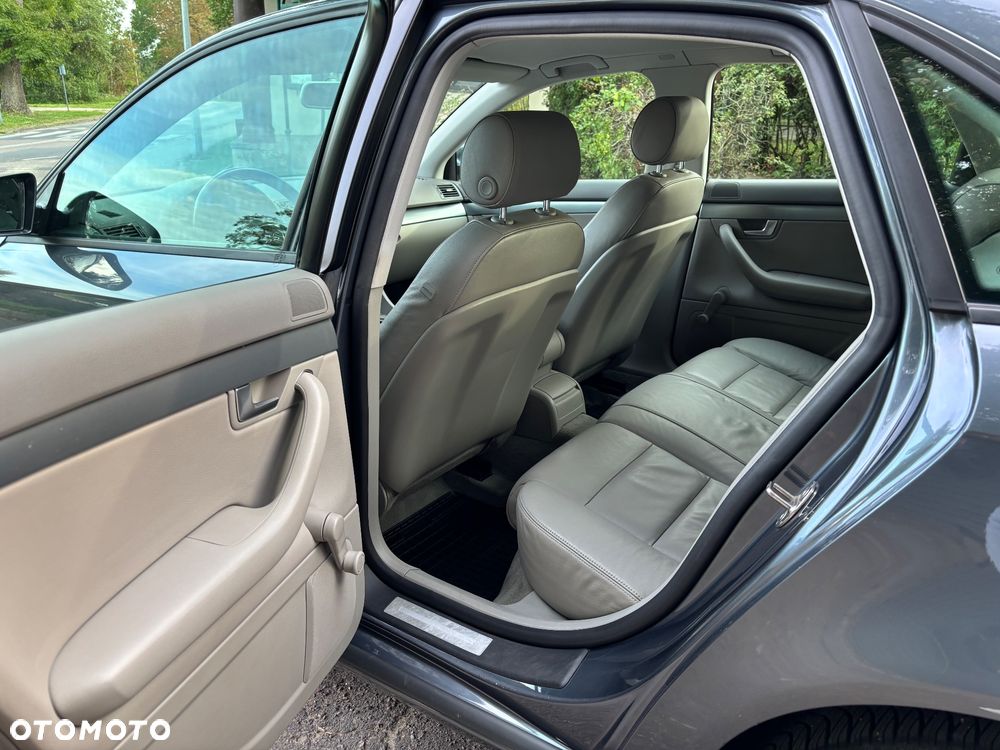 Audi A4 Limousine - 25