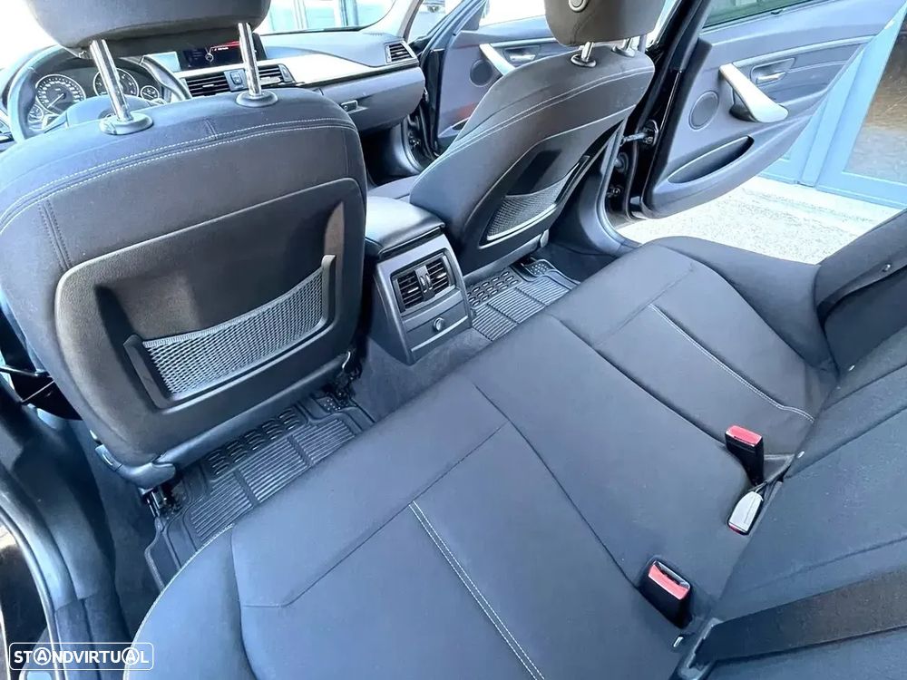 BMW 320 d Auto Line Sport - 18