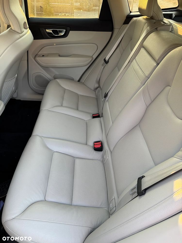 Volvo XC 60 B4 D AWD Inscription - 7