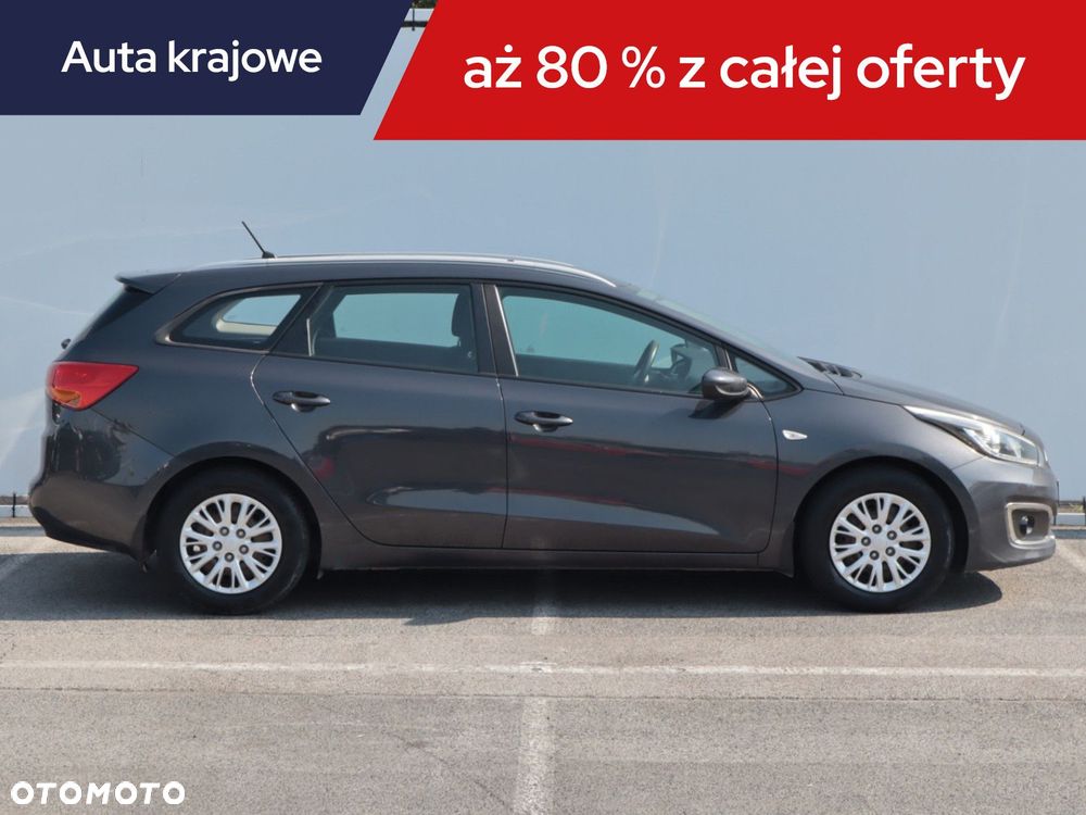 Kia Ceed - 8