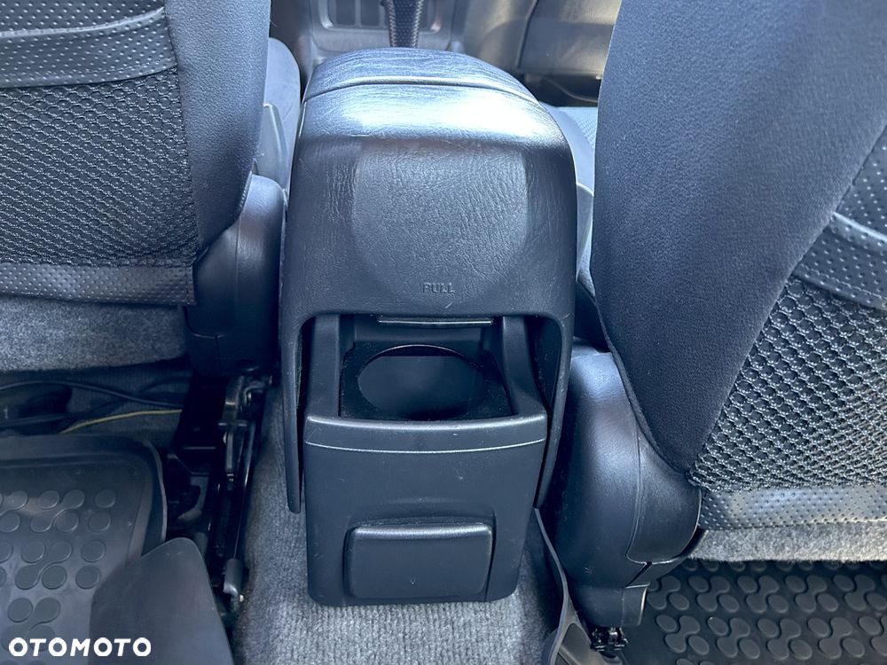 Toyota RAV4 2.0 VVT-i Sol - 28