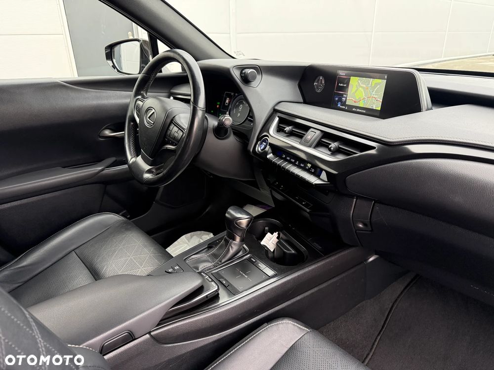 Lexus UX 250h GPF Prestige AWD - 10