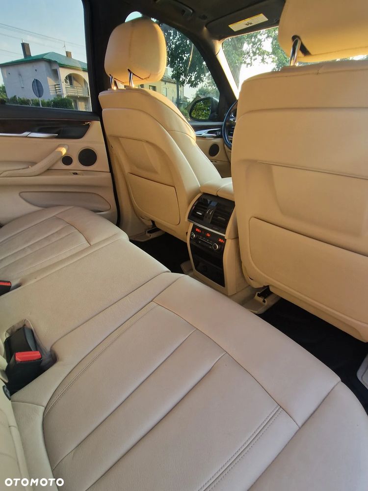 BMW X5 3.5i xDrive - 24