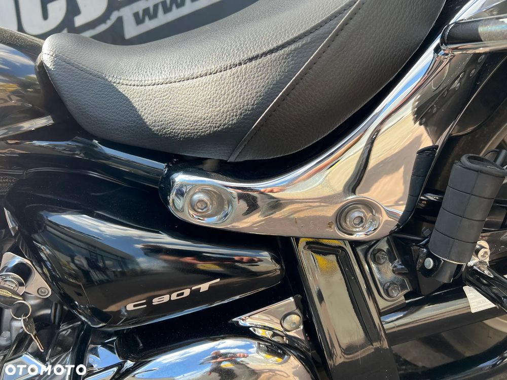 Suzuki Boulevard - 13