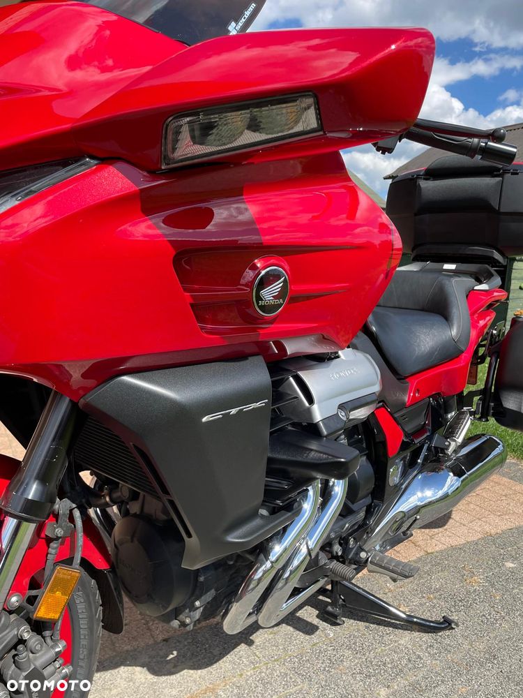 Honda CTX - 11