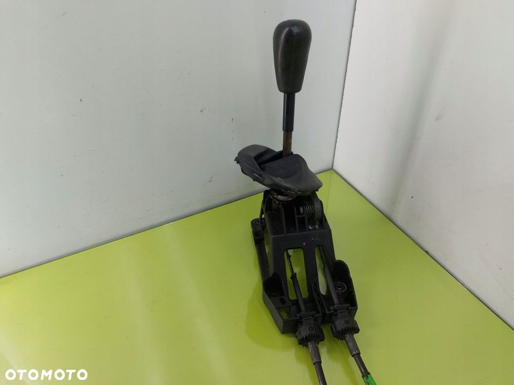 Mechanizm zmiany biegów lewarek Toyota Aygo I 2005-2014 1,0 BENZYNA - 3