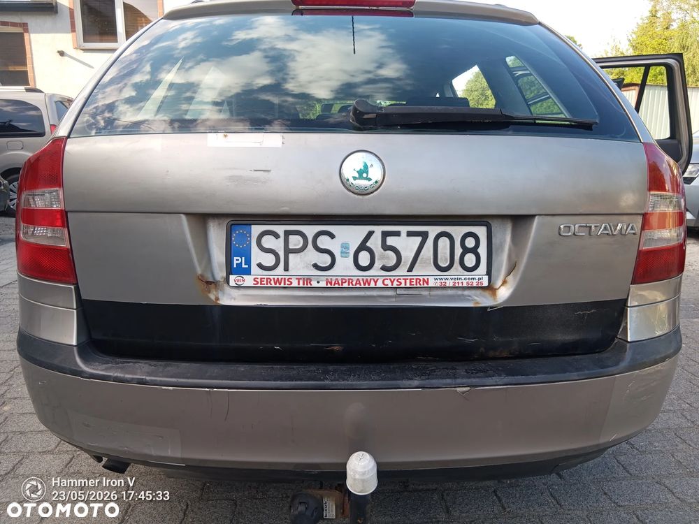 Skoda Octavia 1.6 Combi - 12