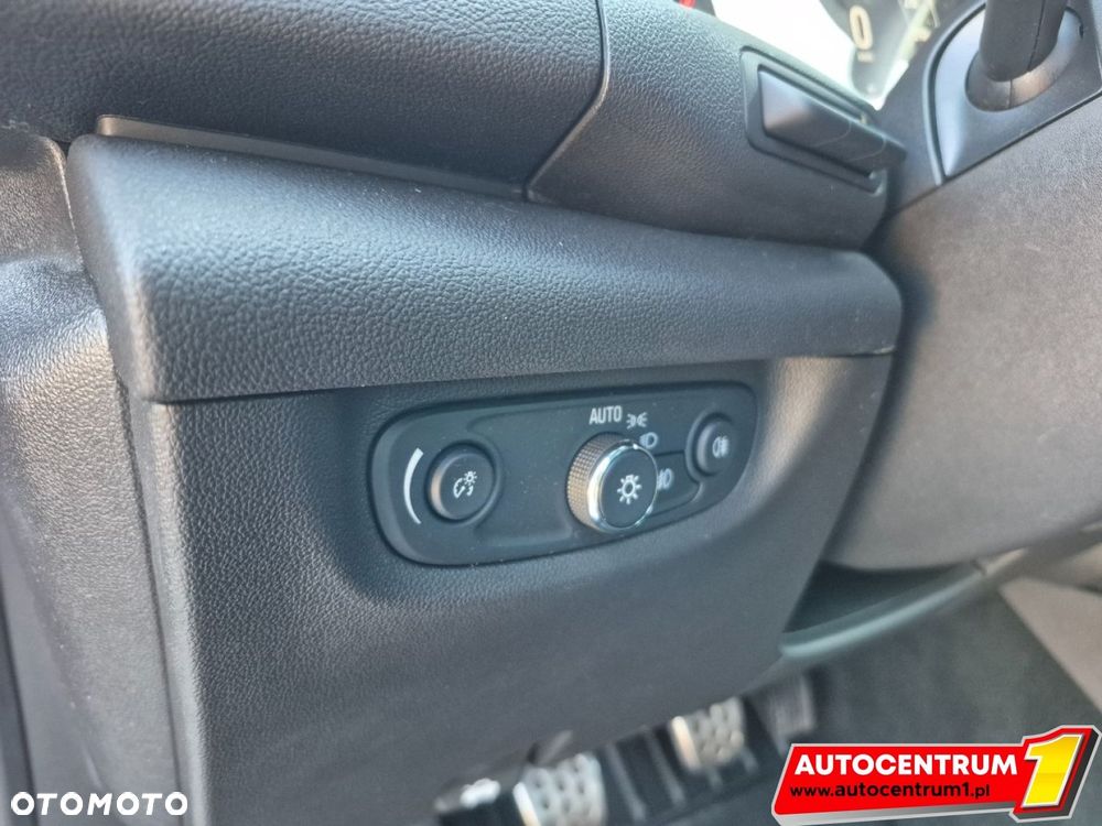 Opel Insignia - 37