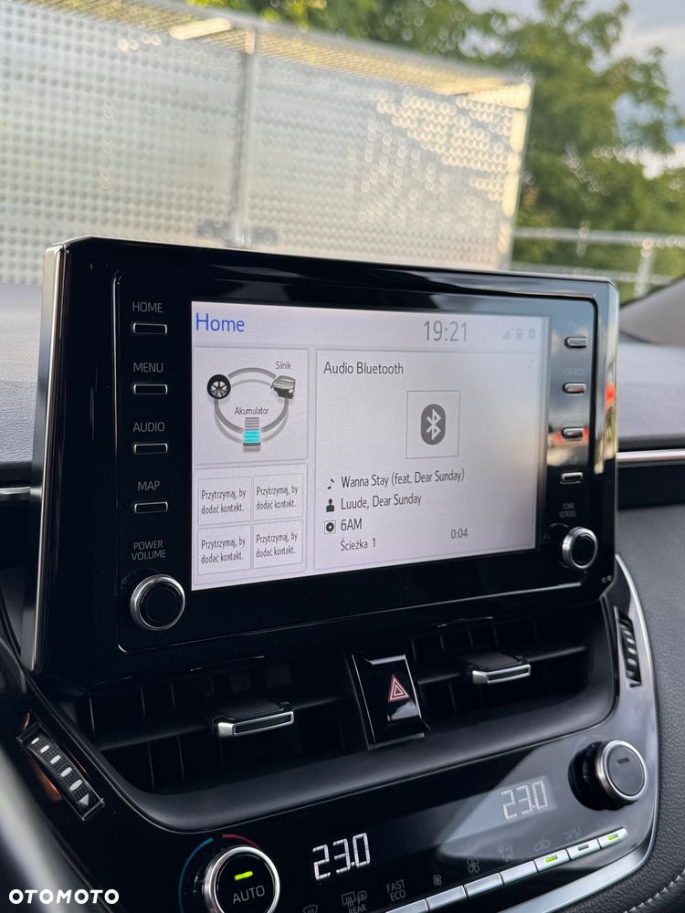 Toyota Corolla 2.0 Hybrid Executive - 21