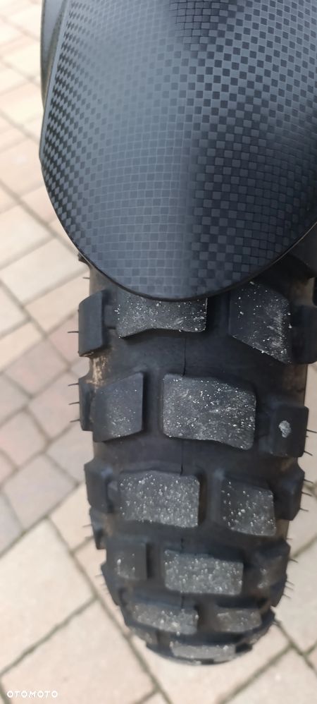 Suzuki V-STROM - 17