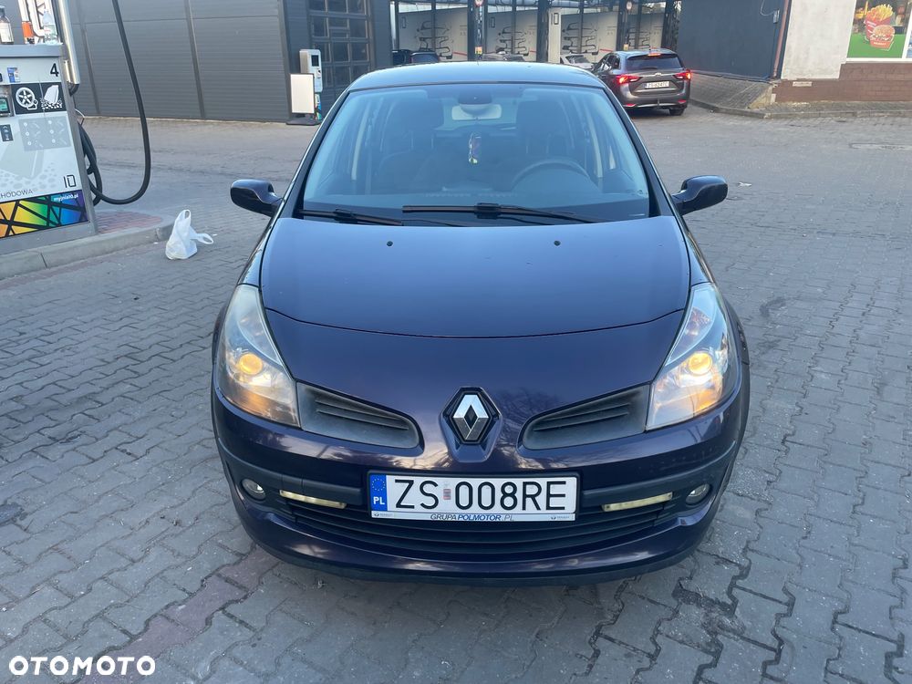 Renault Clio - 1