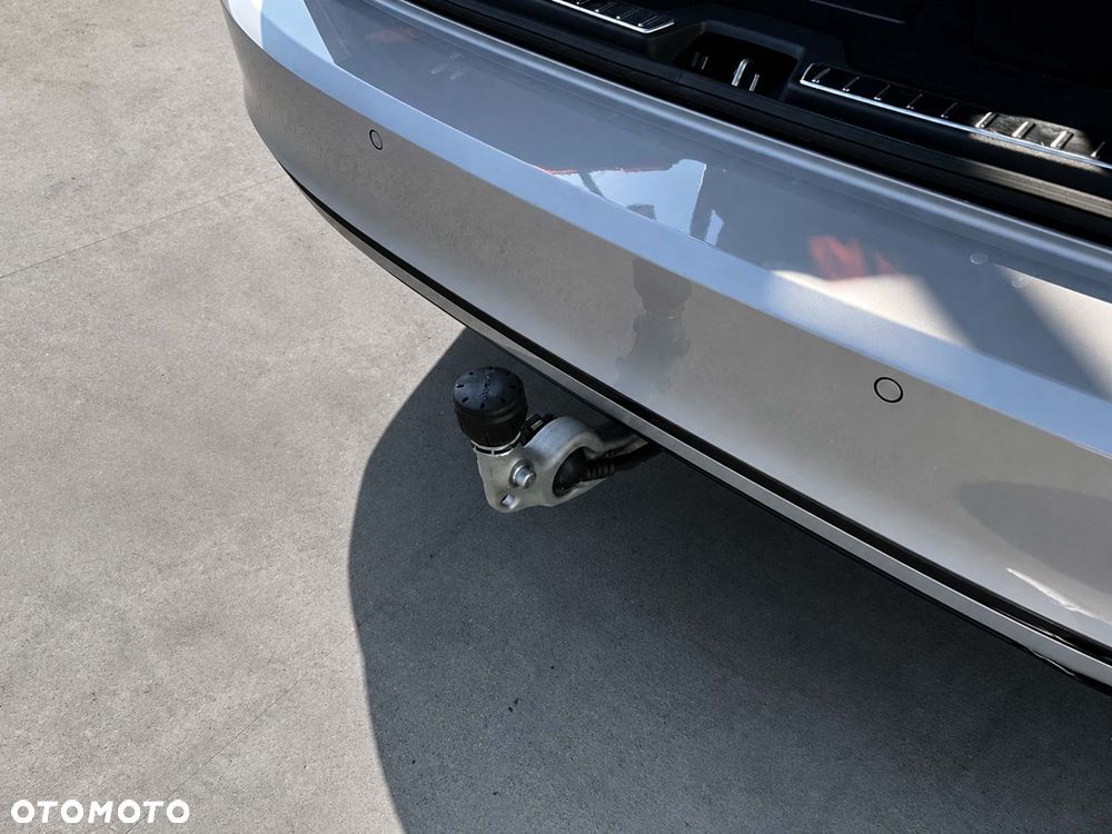 Volvo V90 T8 AWD Plug-In Hybrid Plus Dark - 12