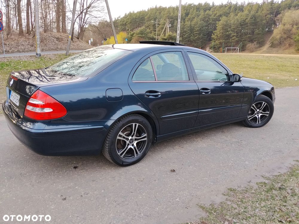 Mercedes-Benz Klasa E 200 Kompressor Classic Sport Edition - 11
