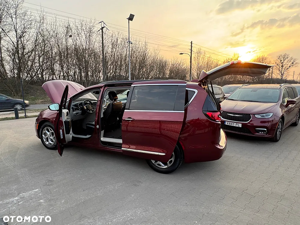 Chrysler Pacifica - 15