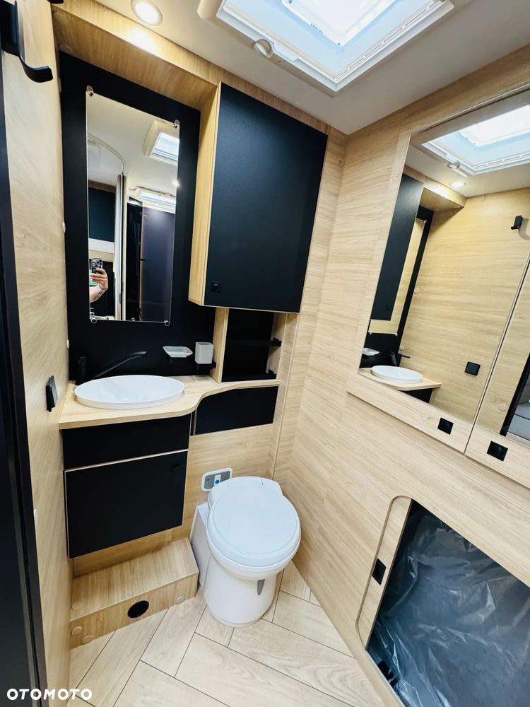 Ford Chausson 640 Titanium Line - 21