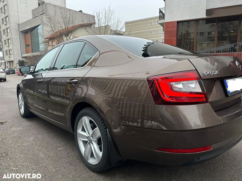 Skoda Octavia 2.0 TDI DSG Laurin & Klement - 4