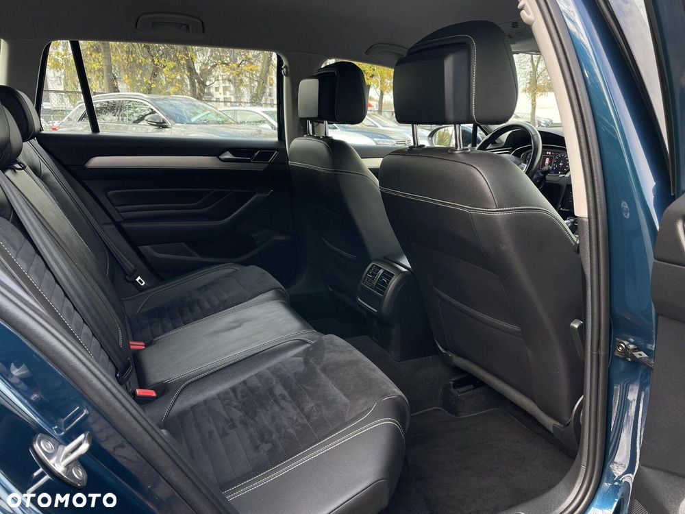 Volkswagen Passat 2.0 TSI 4Mot Elegance DSG - 28