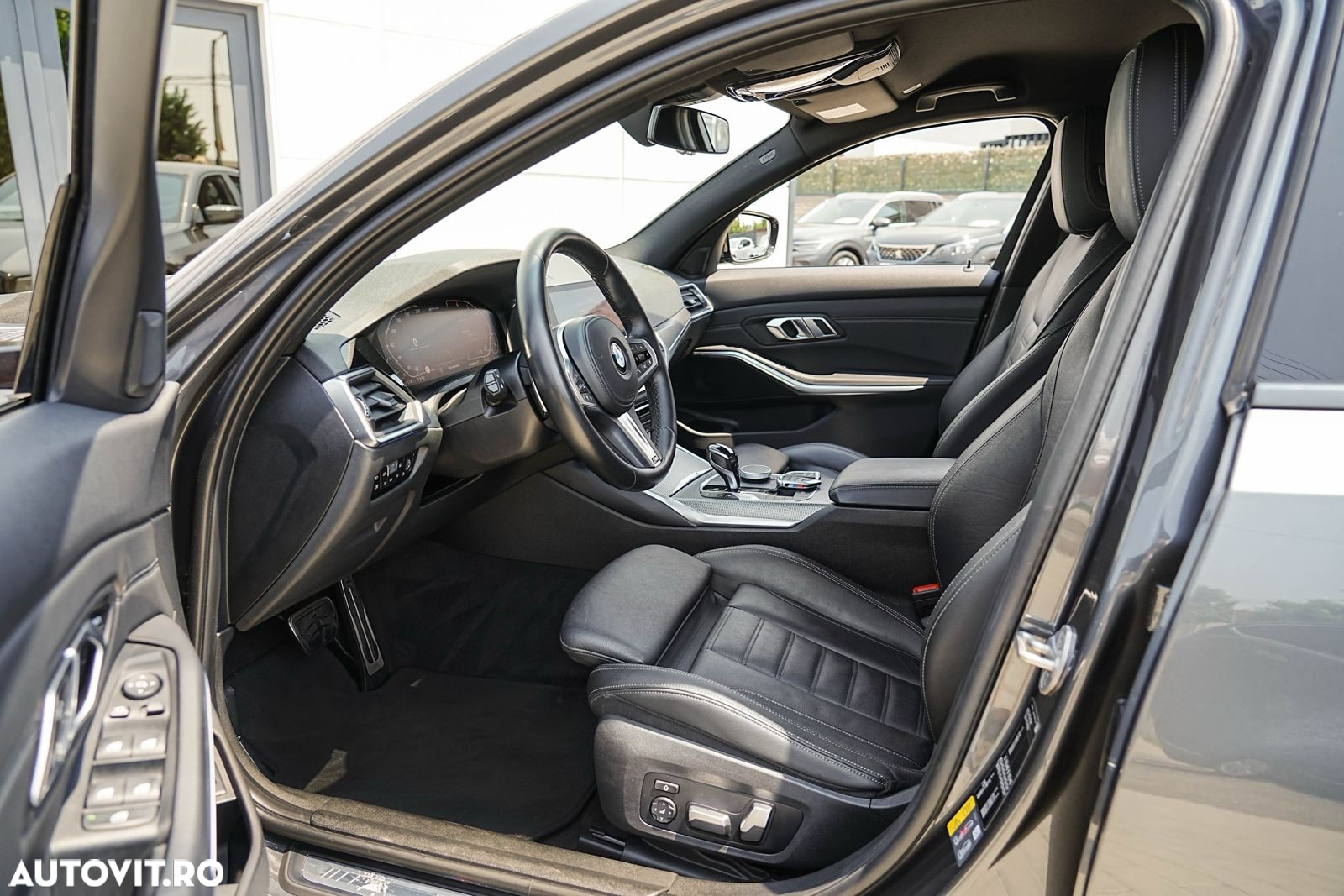 BMW Seria 3 330e Aut. M Sport - 12
