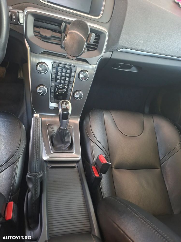 Volvo V40 D2 Summum - 9