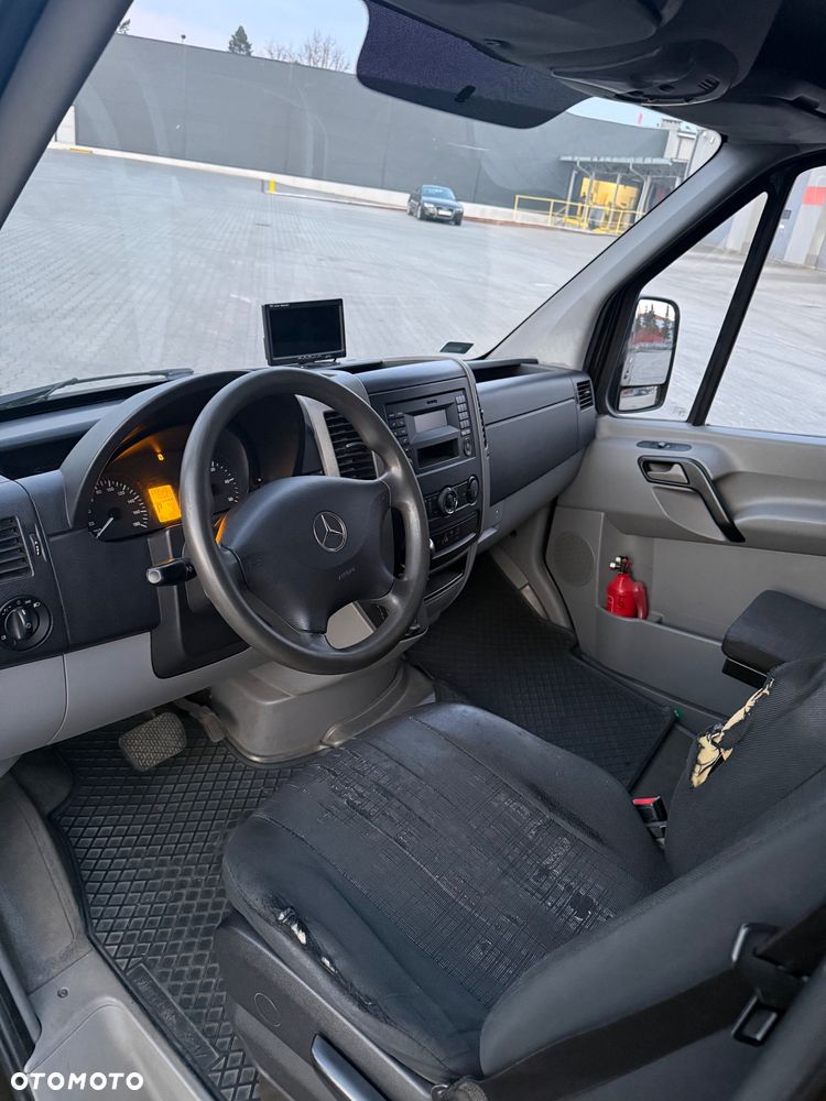Mercedes-Benz Sprinter - 4