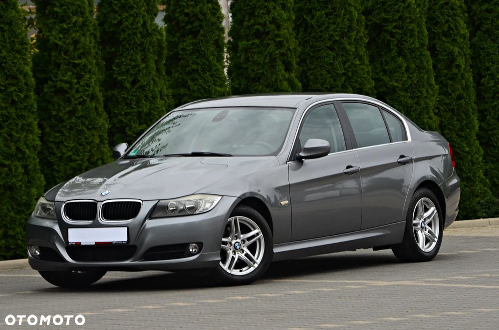 BMW Seria 3 318d - 14