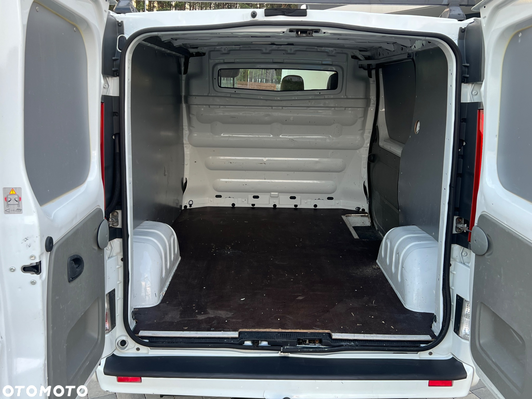 Nissan Primaster - 14