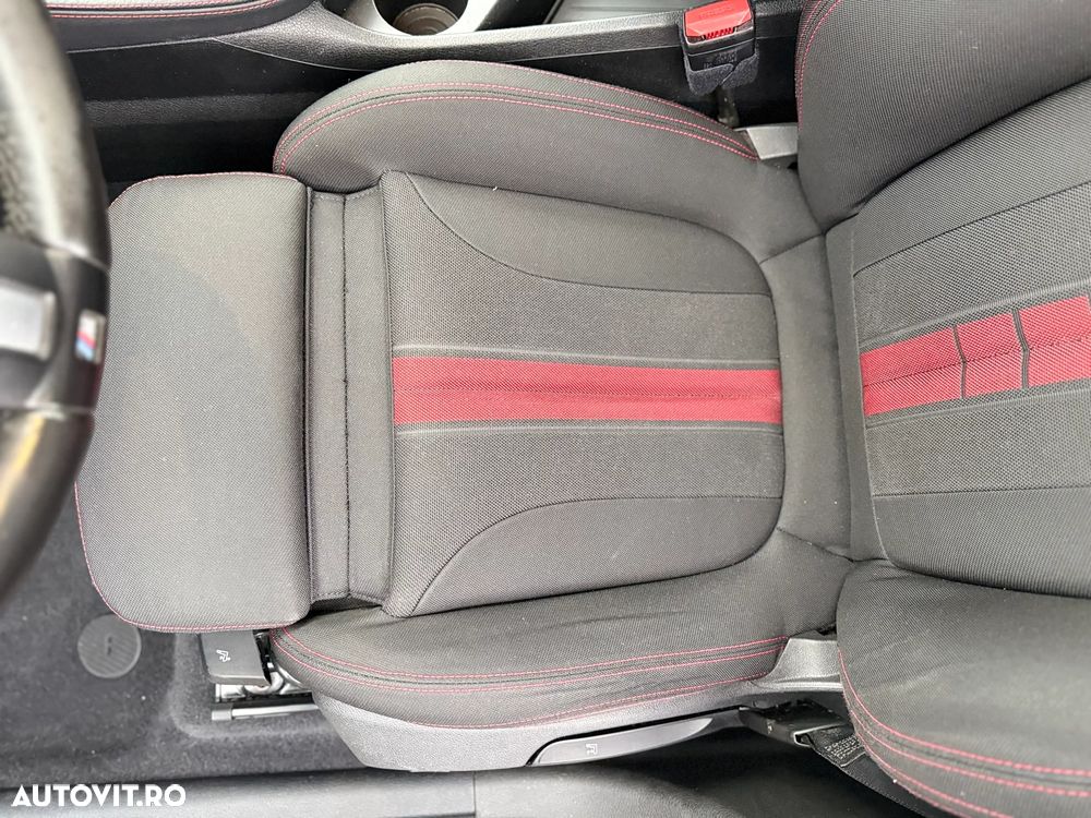 BMW Seria 2 218d - 26