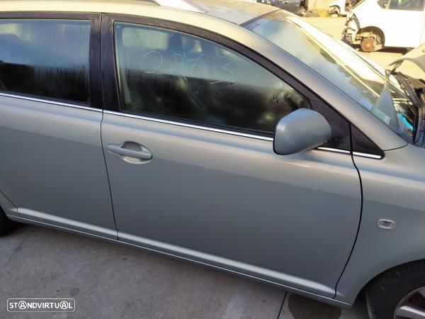 Embaladeira Dta Plastico Toyota Avensis Combi (_T25_) - 1