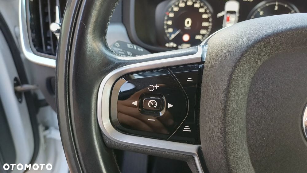 Volvo V90 D4 Geartronic Kinetic - 12