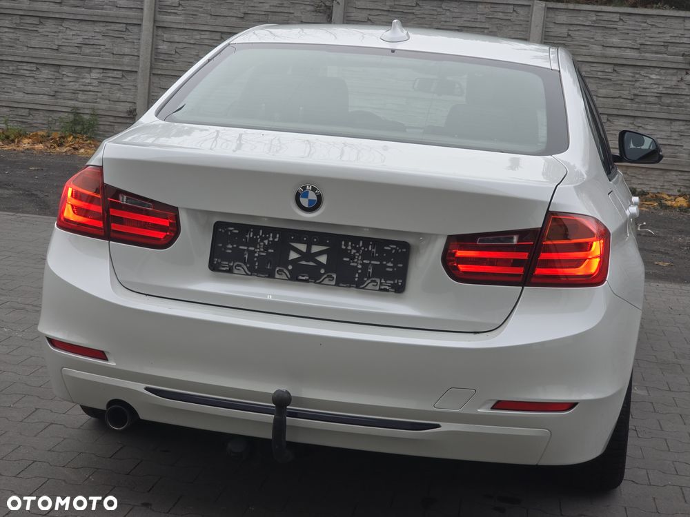 BMW Seria 3 316d M Sport - 8