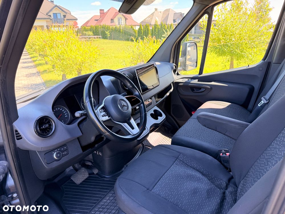 Mercedes-Benz Sprinter 319 - 8