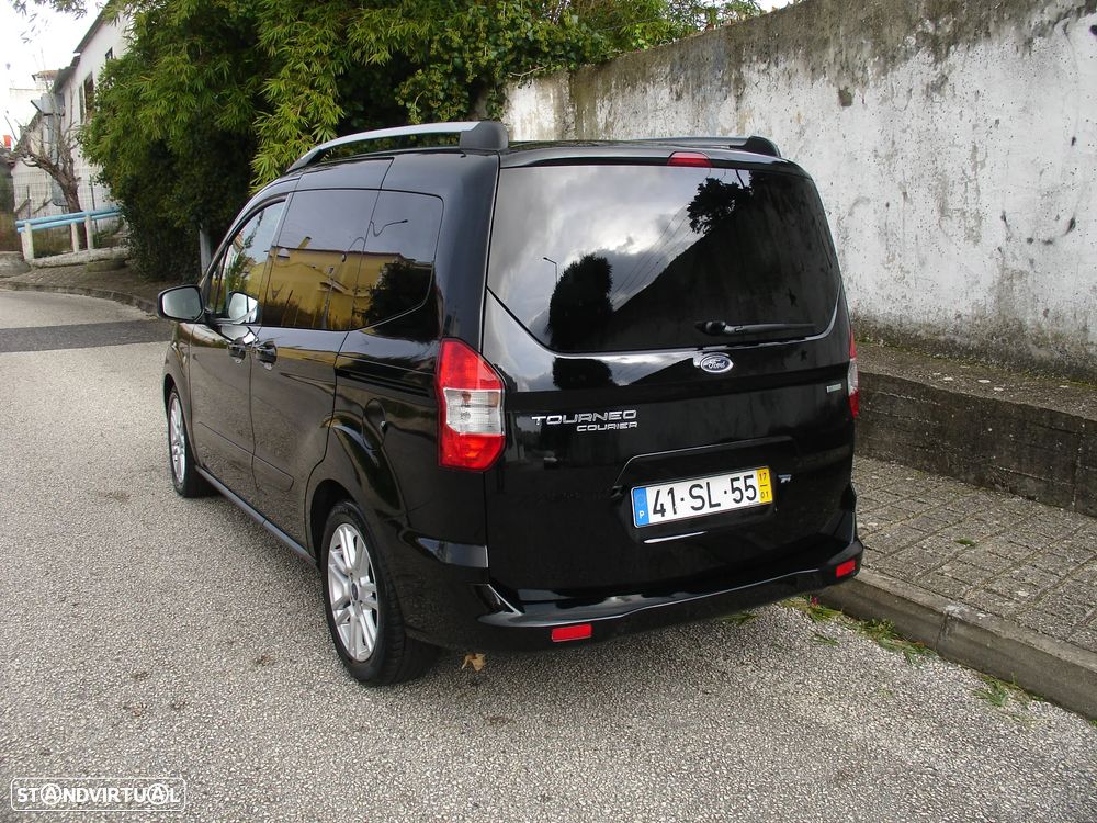 Ford Tourneo Courier 1.0 EcoBoost Titanium - 3