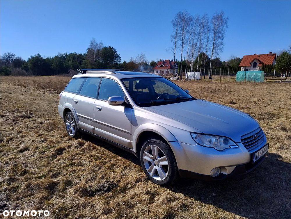 Subaru Outback 2.5i AT - 1