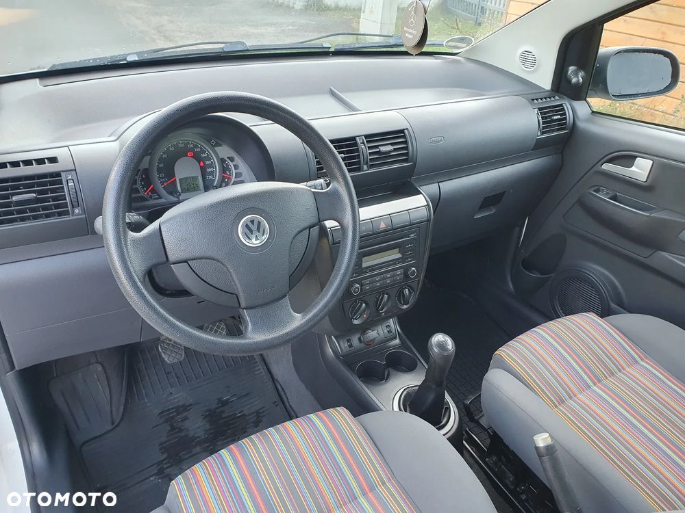 Volkswagen Fox 1.2 - 9