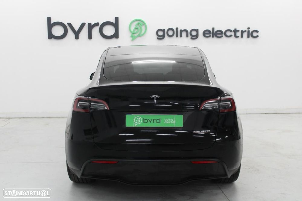 Tesla Model Y Performance AWD - 6