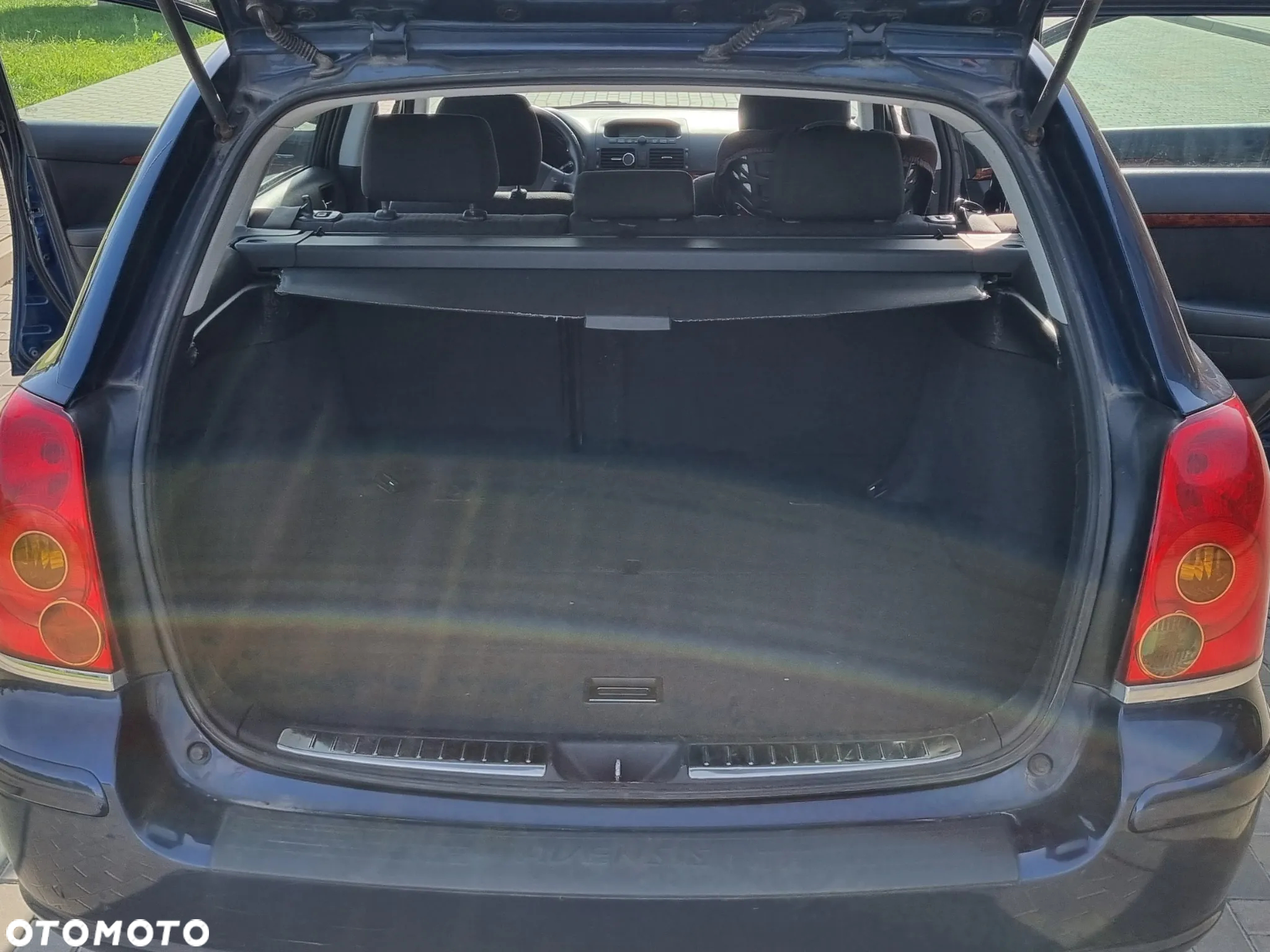 Toyota Avensis - 16