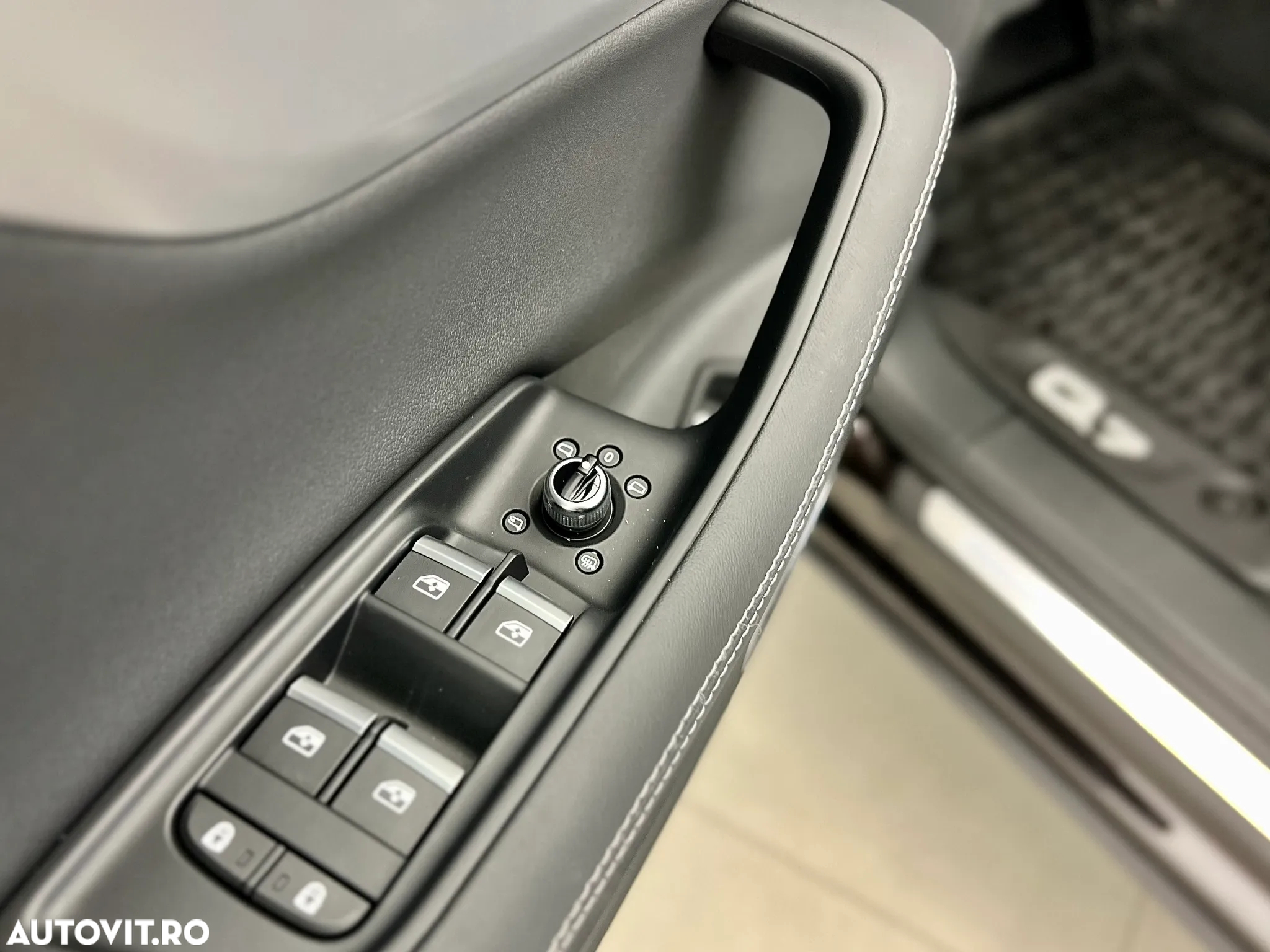 Audi Q7 55 TFSI e quattro Tiptronic PHEV Basic - 17