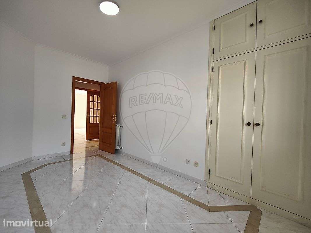 Moradia T4 para arrendamento - Grande imagem: 5/48