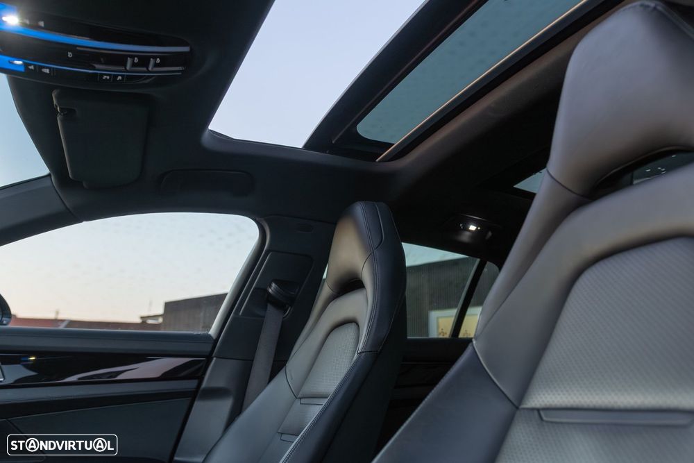 Porsche Panamera Sport Turismo 4 E-Hybrid - 30