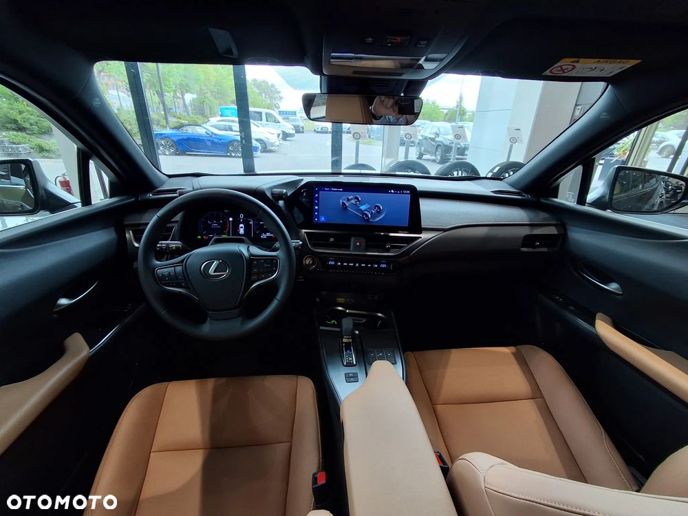 Lexus UX 250h F Sport AWD - 11
