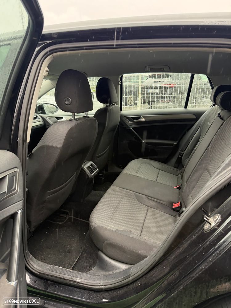 VW Golf 1.6 TDi Trendline BlueMotion - 7