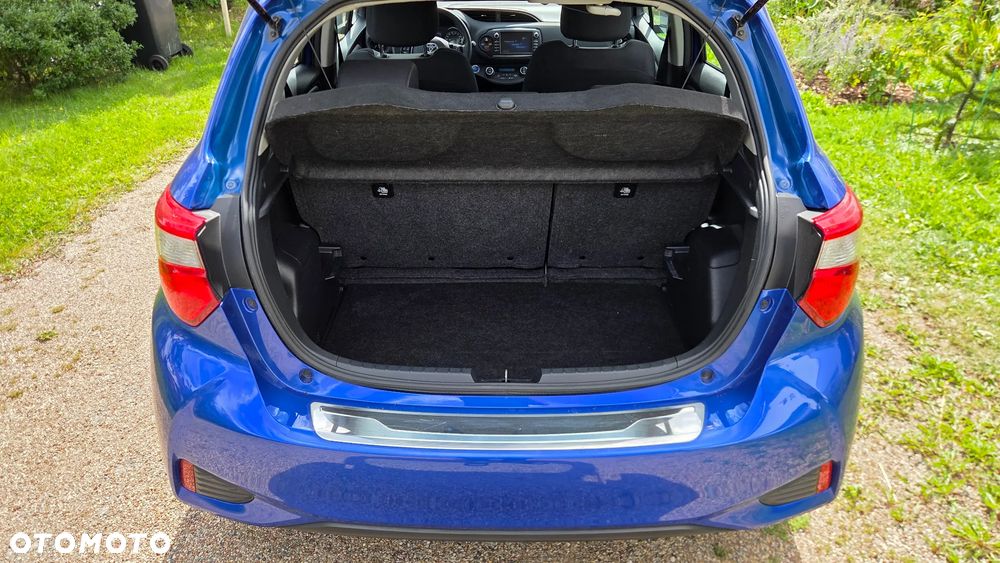 Toyota Yaris Hybrid 100 Premium - 6
