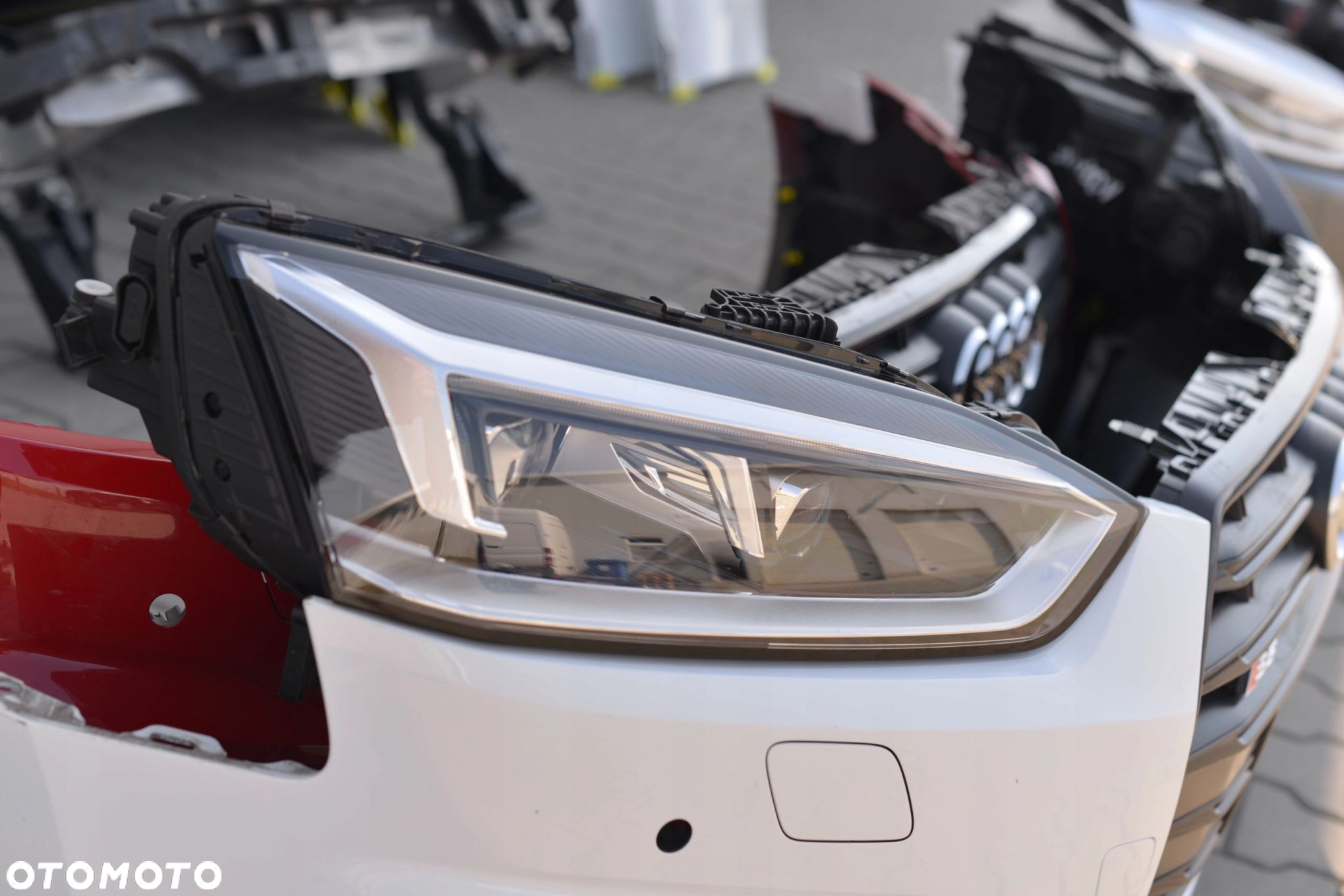 MASKA ZDERZAK GRILL BŁOTNIK LAMPA XENON FULL LED PAS BELKA AUDI A5 2016- 8W - 13