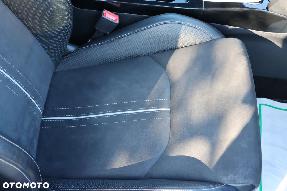 Kia ProCeed 1.5 T-GDI DCT7 OPF GT LINE - 18